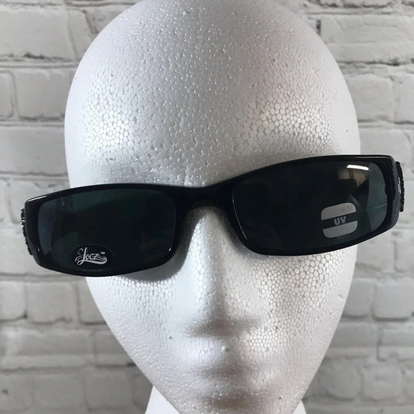 Women’s Black Frame Fashion Sunglasses - Picture 2 of 8